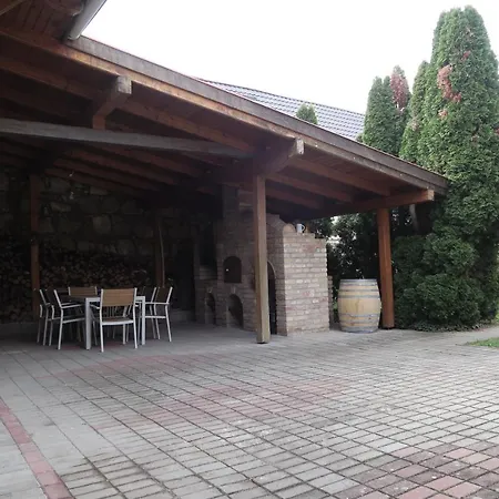 Falusi Vendeghaz Etyek Exterior photo